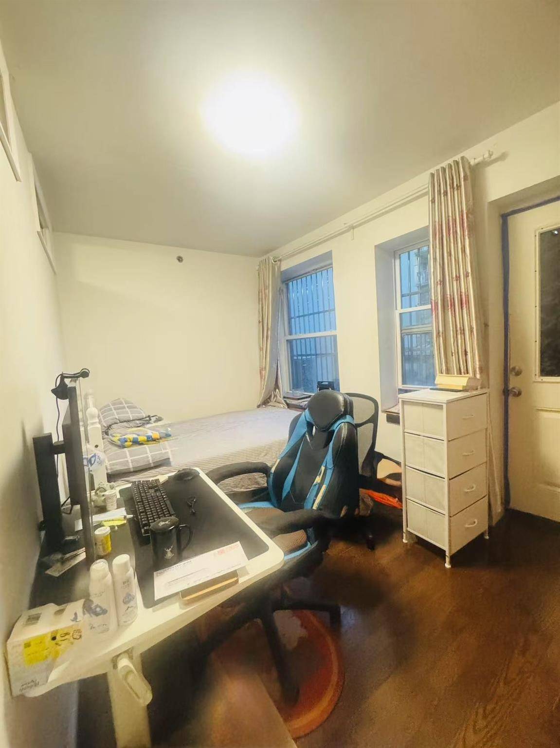 Flushing, NY 11354,138-10 35th AVE #2B