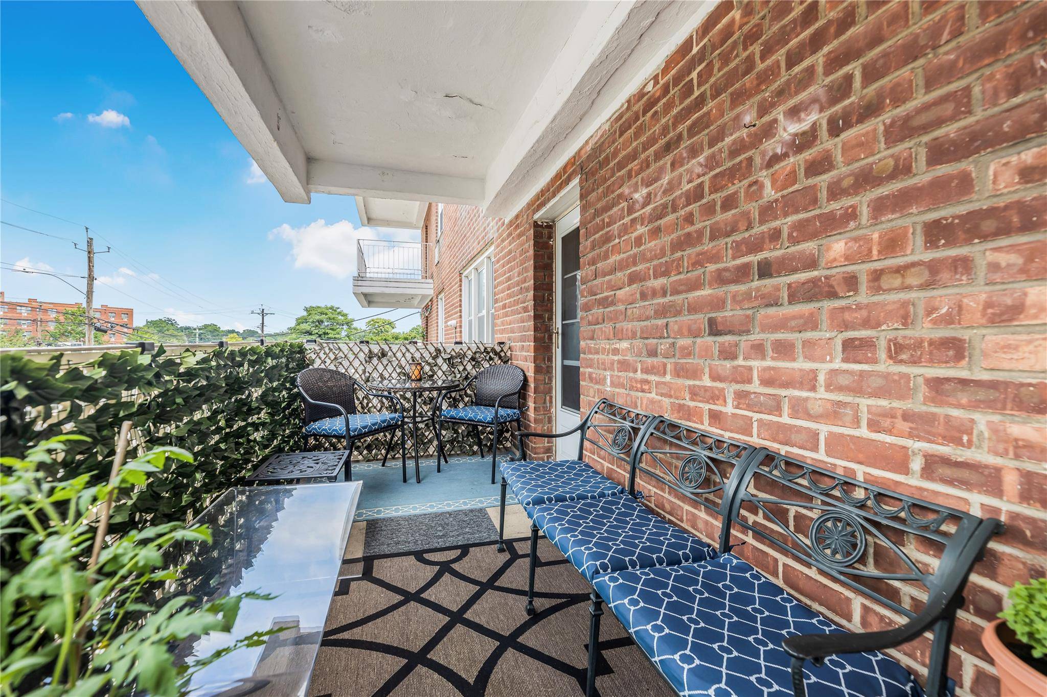 Yonkers, NY 10704,52 Yonkers TER #2E