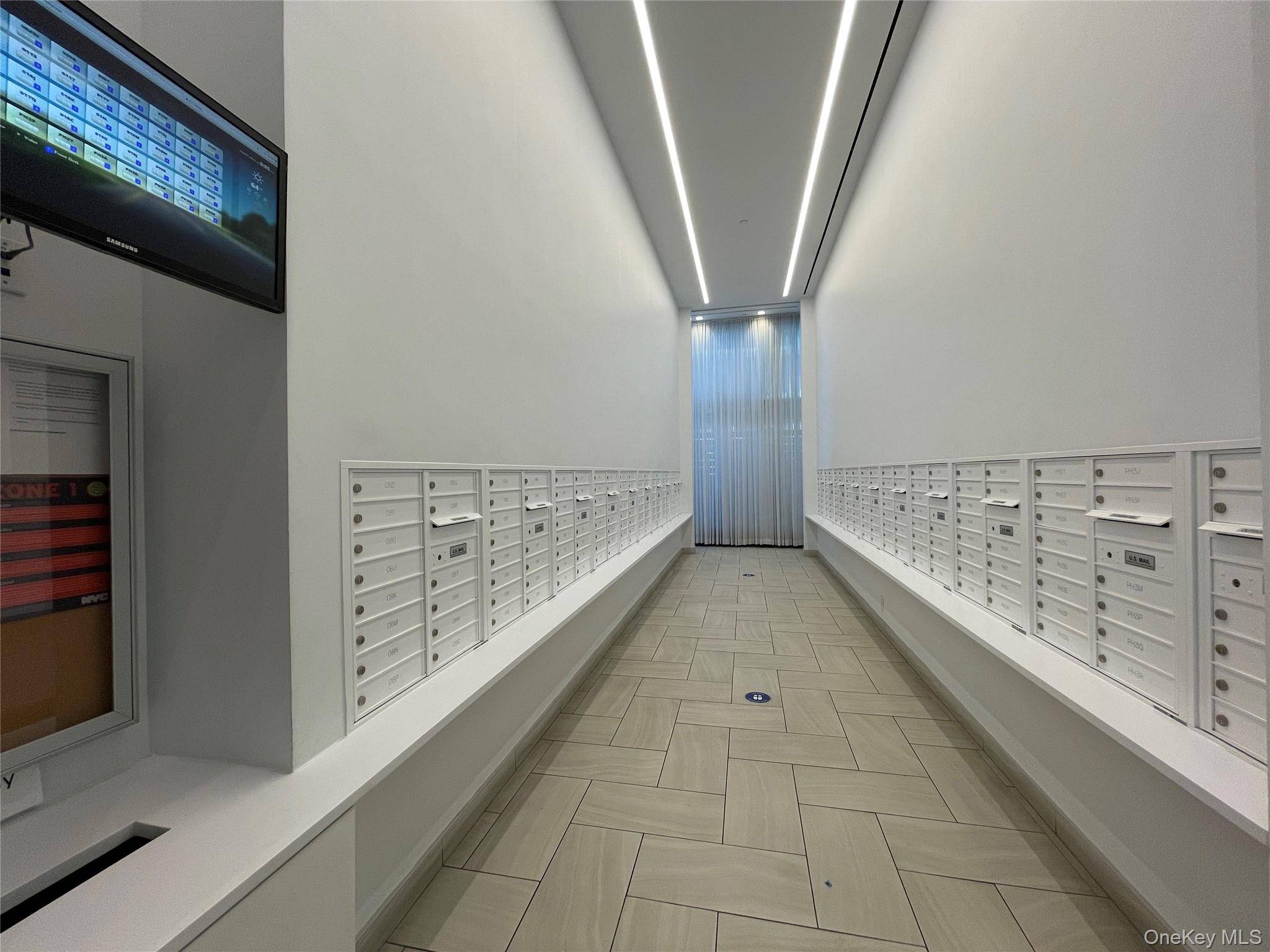 Flushing, NY 11354,13101 40th RD #18K