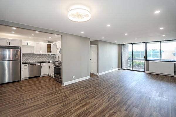 Bayside, NY 11360,2 Bay Club DR #1Z3