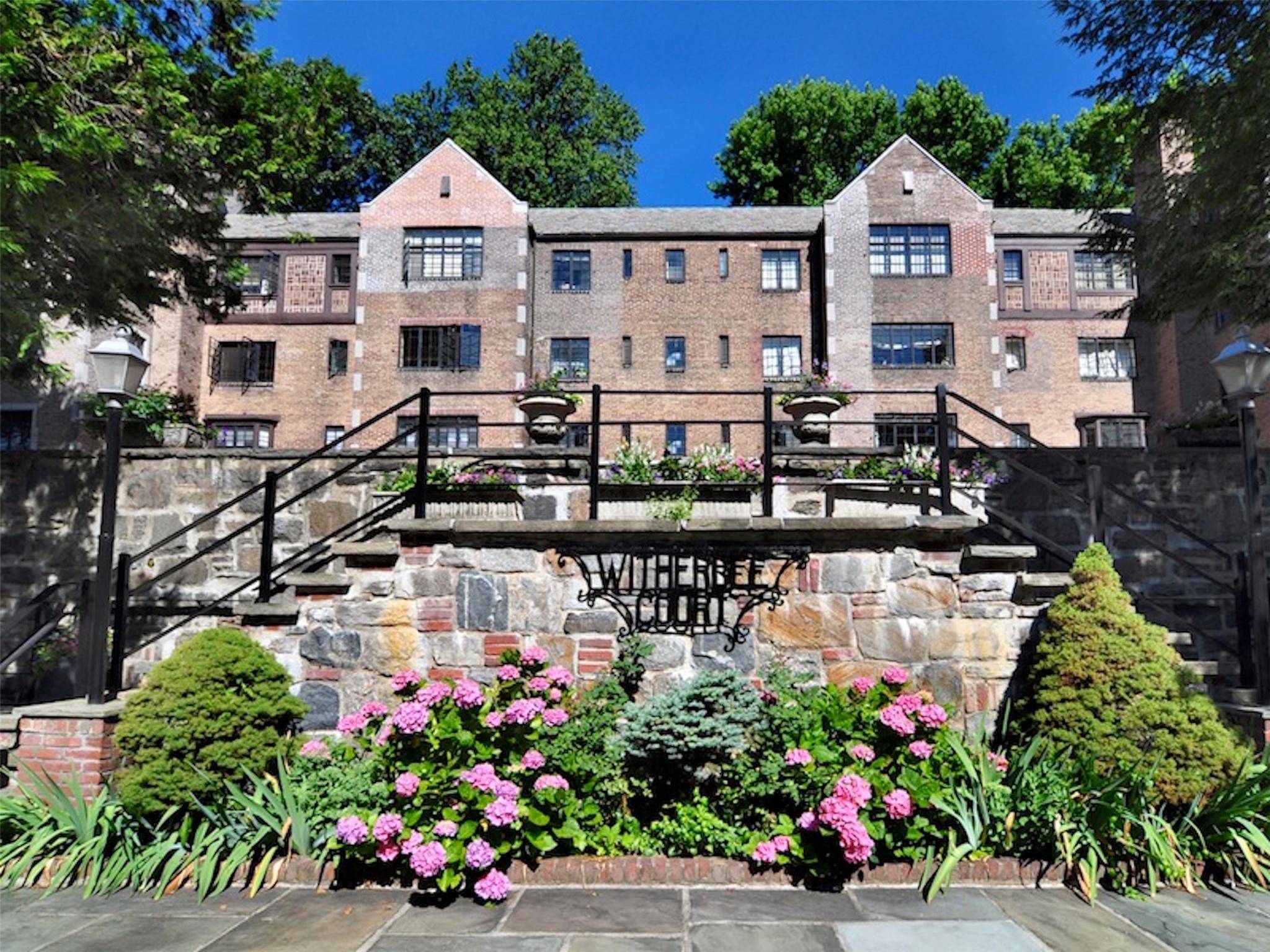 Pelham, NY 10803,915 Wynnewood RD #H4