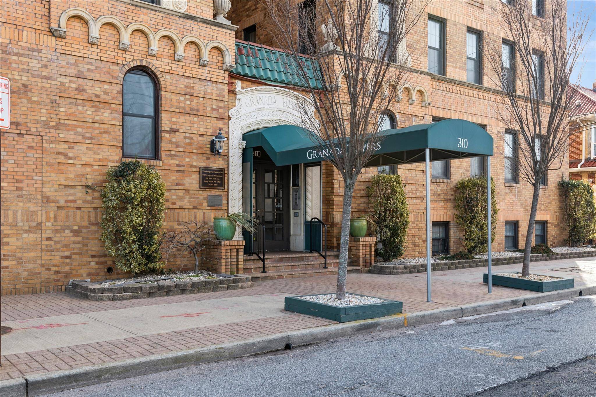 Long Beach, NY 11561,310 Riverside BLVD #2C