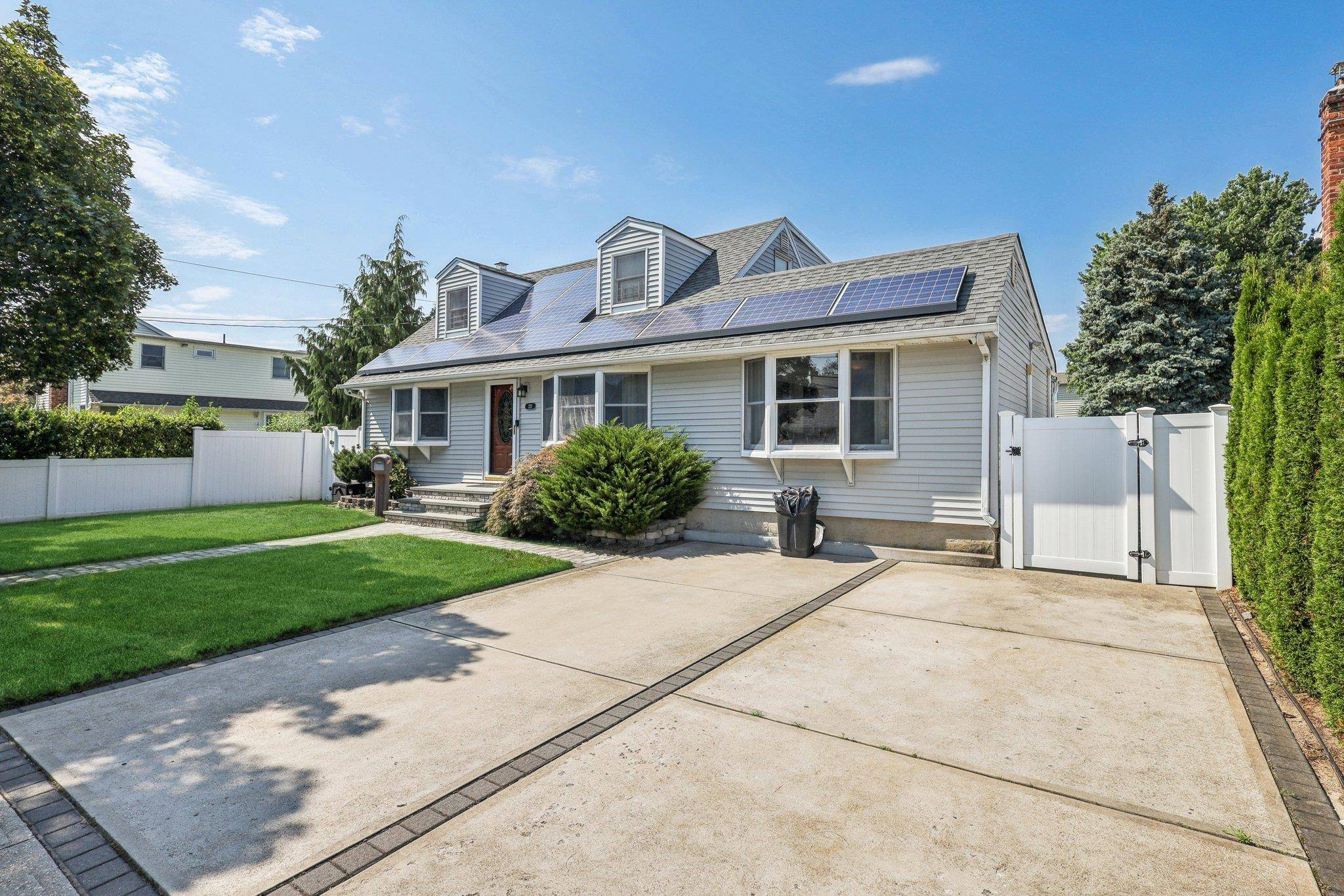 Massapequa, NY 11758,223 N Beech ST