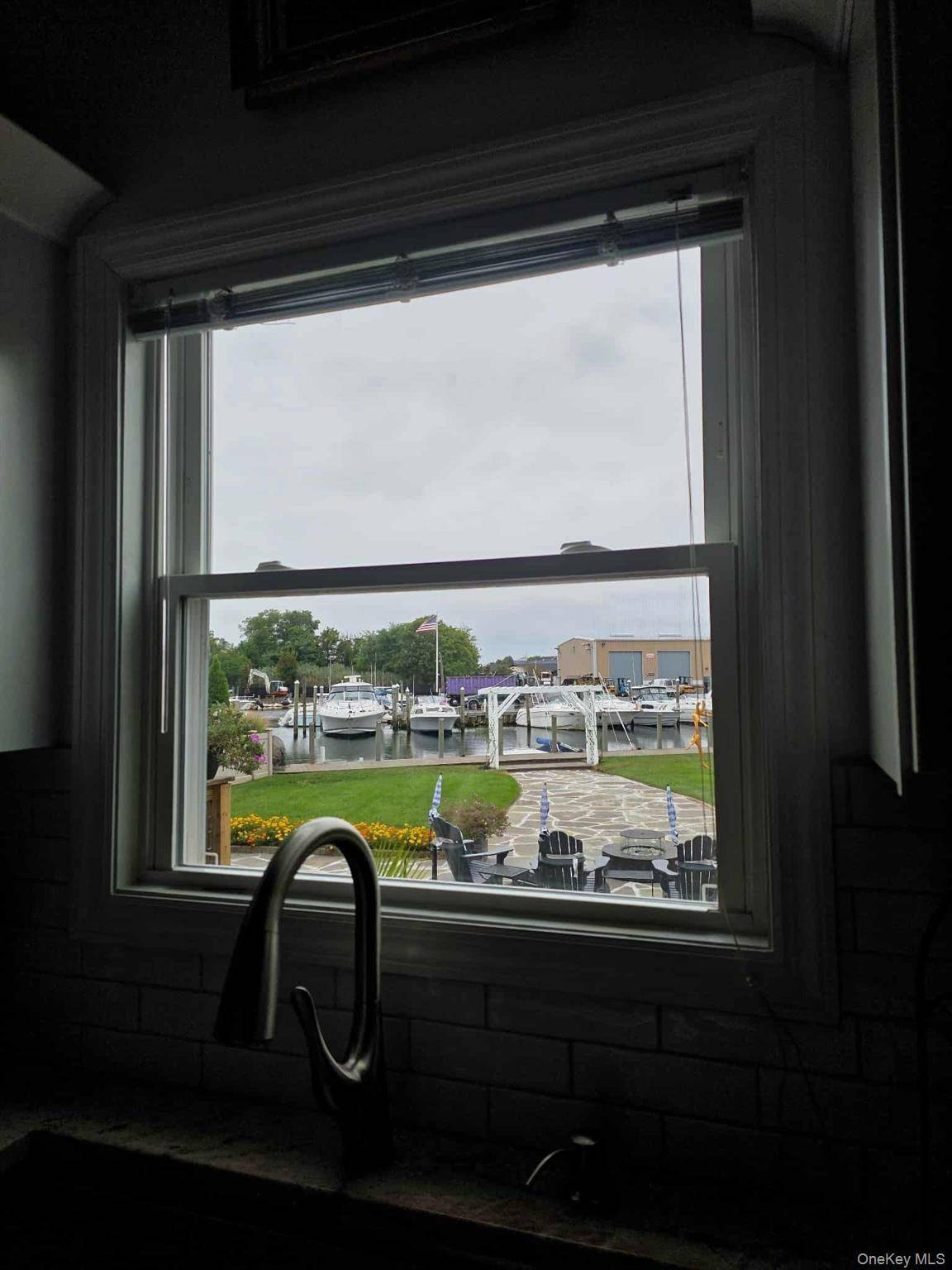 Lindenhurst, NY 11757,106 Surf RD