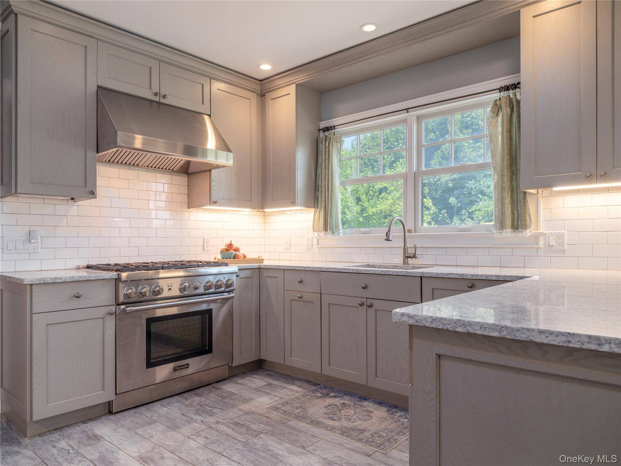 Aquebogue, NY 11931,756 Main RD