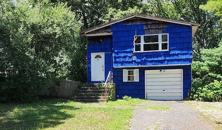 Shirley, NY 11967,567 Puritan DR