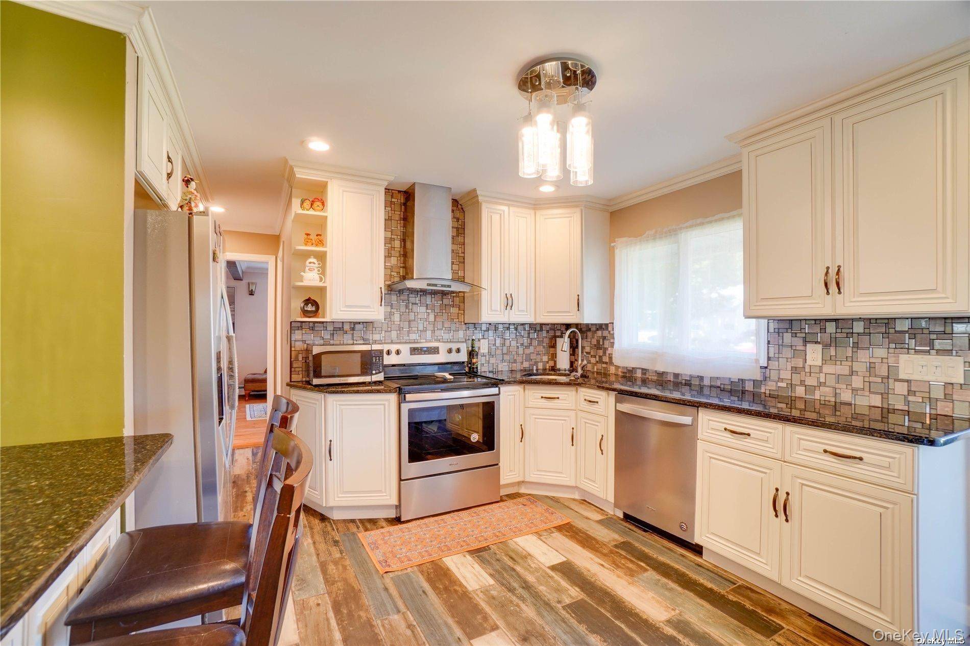 Hicksville, NY 11801,20 Basket LN