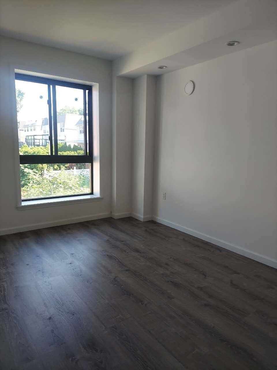 Bayside, NY 11360,214-10 15 AVE #2F