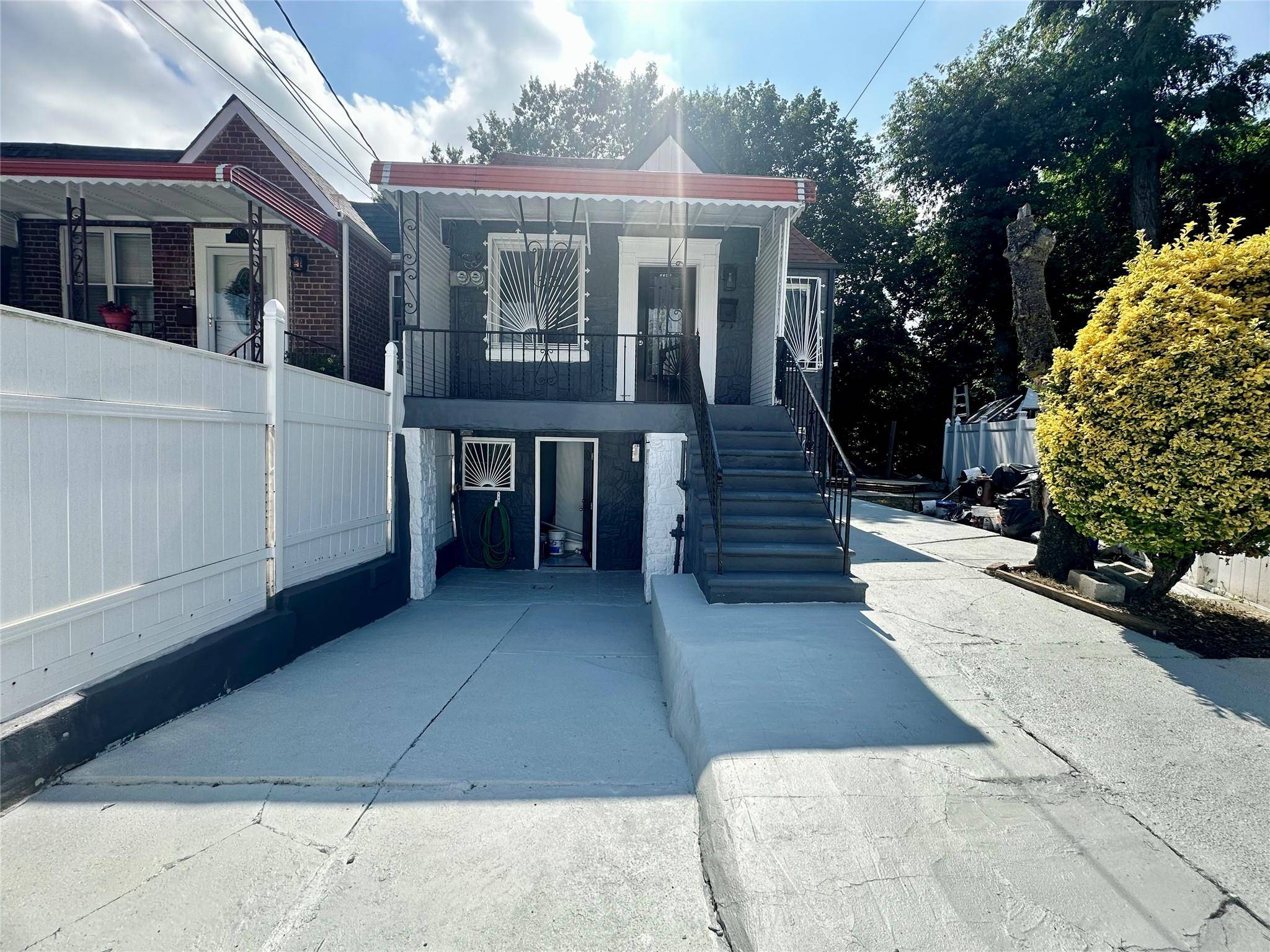 Bronx, NY 10469,3145 Mickle AVE