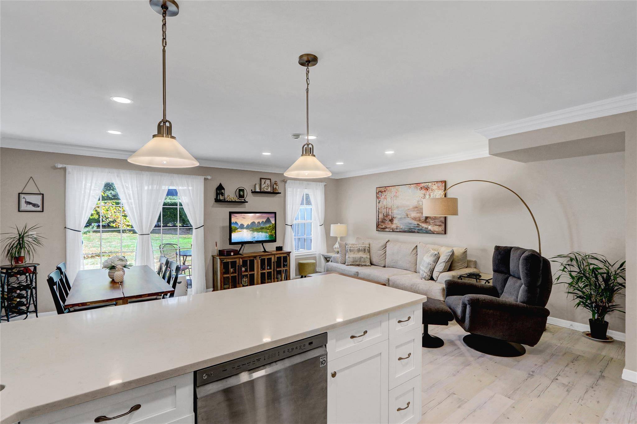 Port Jefferson Station, NY 11776,1107 Sara CIR #B