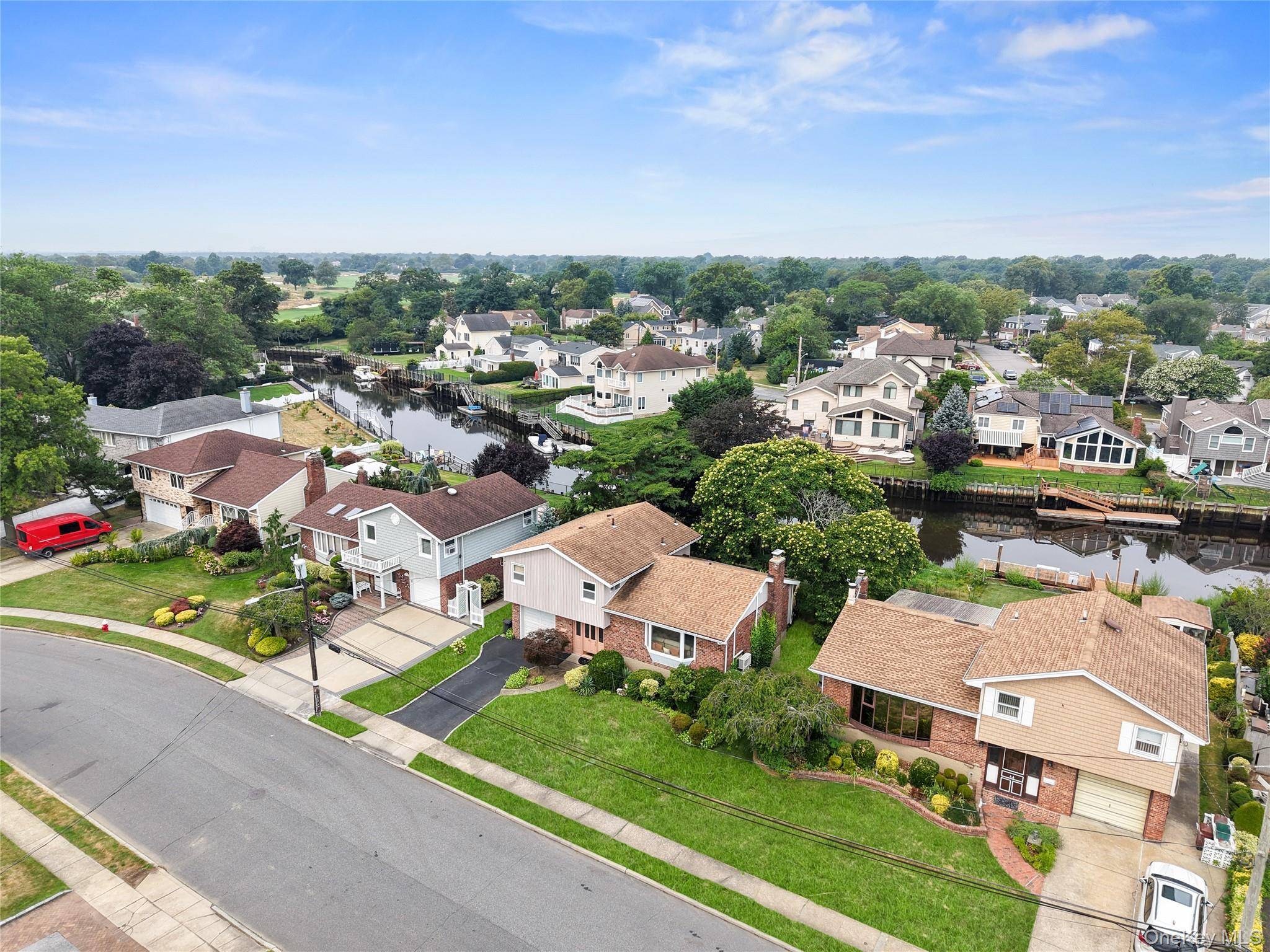 East Rockaway, NY 11518,48 Oxford RD