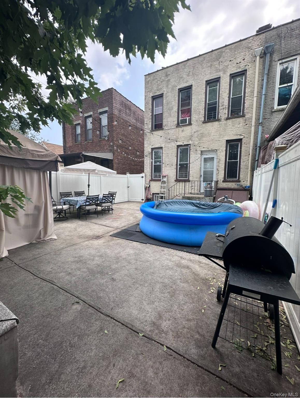 Ozone Park, NY 11417,10317 Plattwood AVE