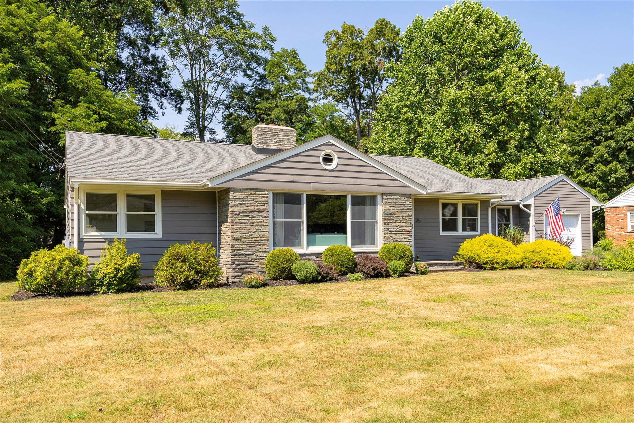 Hyde Park, NY 12538,35 Fuller LN