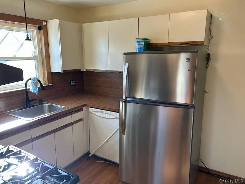 East Farmingdale, NY 11735,15 N Crescent DR #2