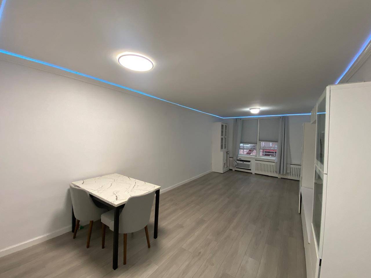 Flushing, NY 11355,42-42 Colden ST #C1