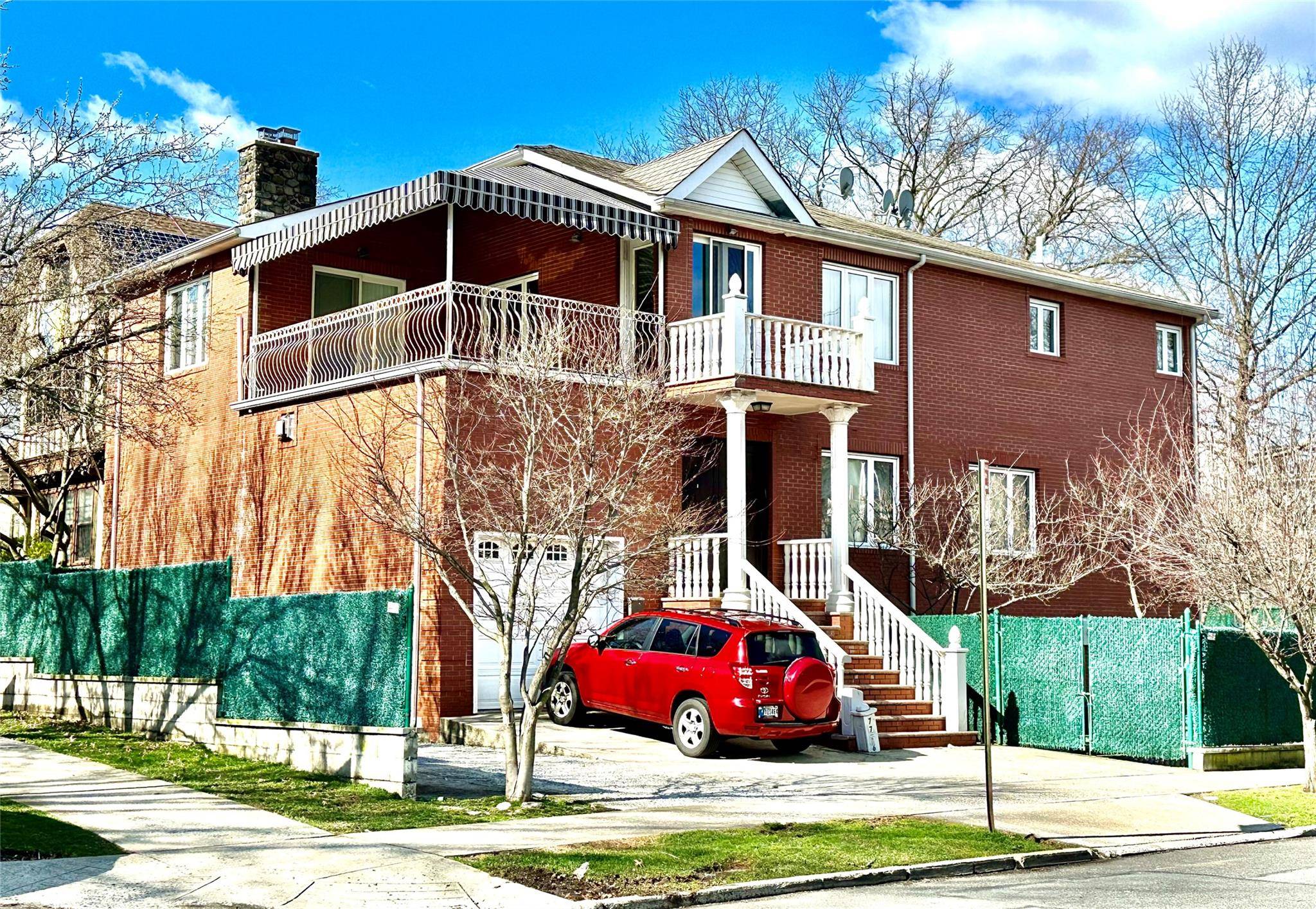 Flushing, NY 11375,77-16 Kew Forest LN