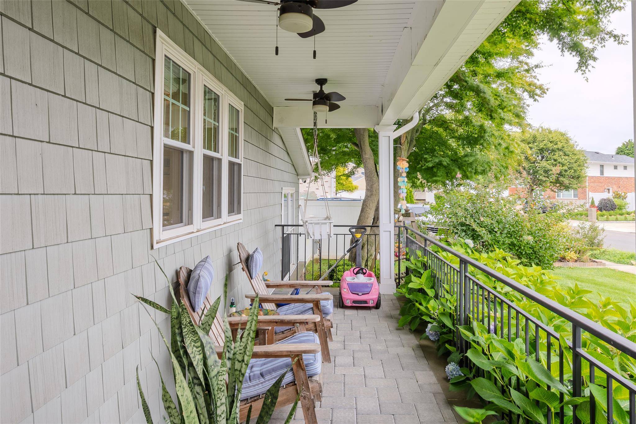 Plainview, NY 11803,91 Westbury AVE