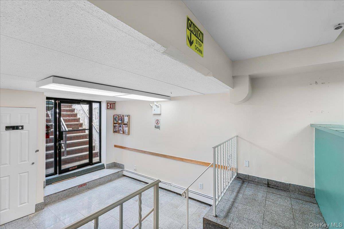 Jackson Heights, NY 11372,3745 75th ST