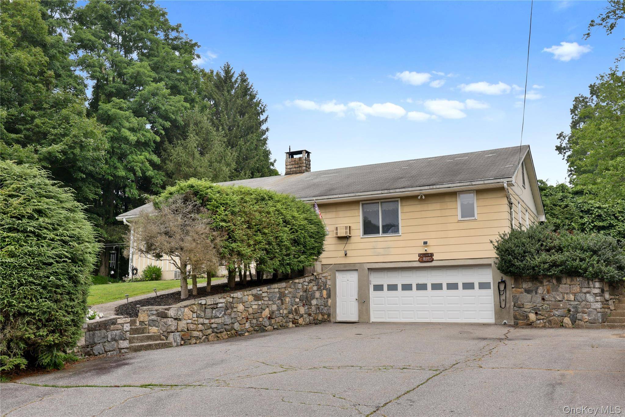 Brewster, NY 10509,147 Peaceable Hill RD