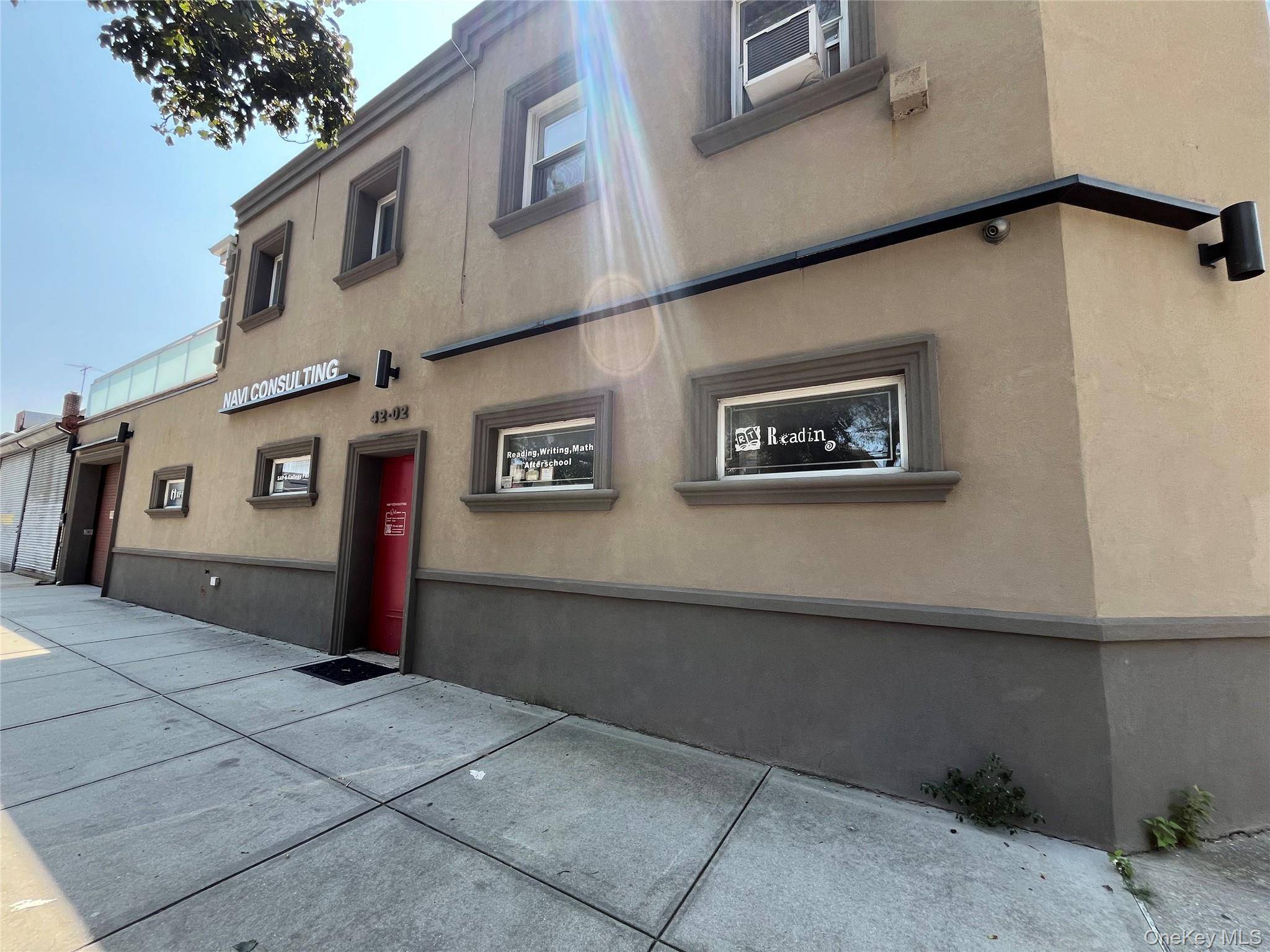 Flushing, NY 11358,4202/04/06 192nd ST