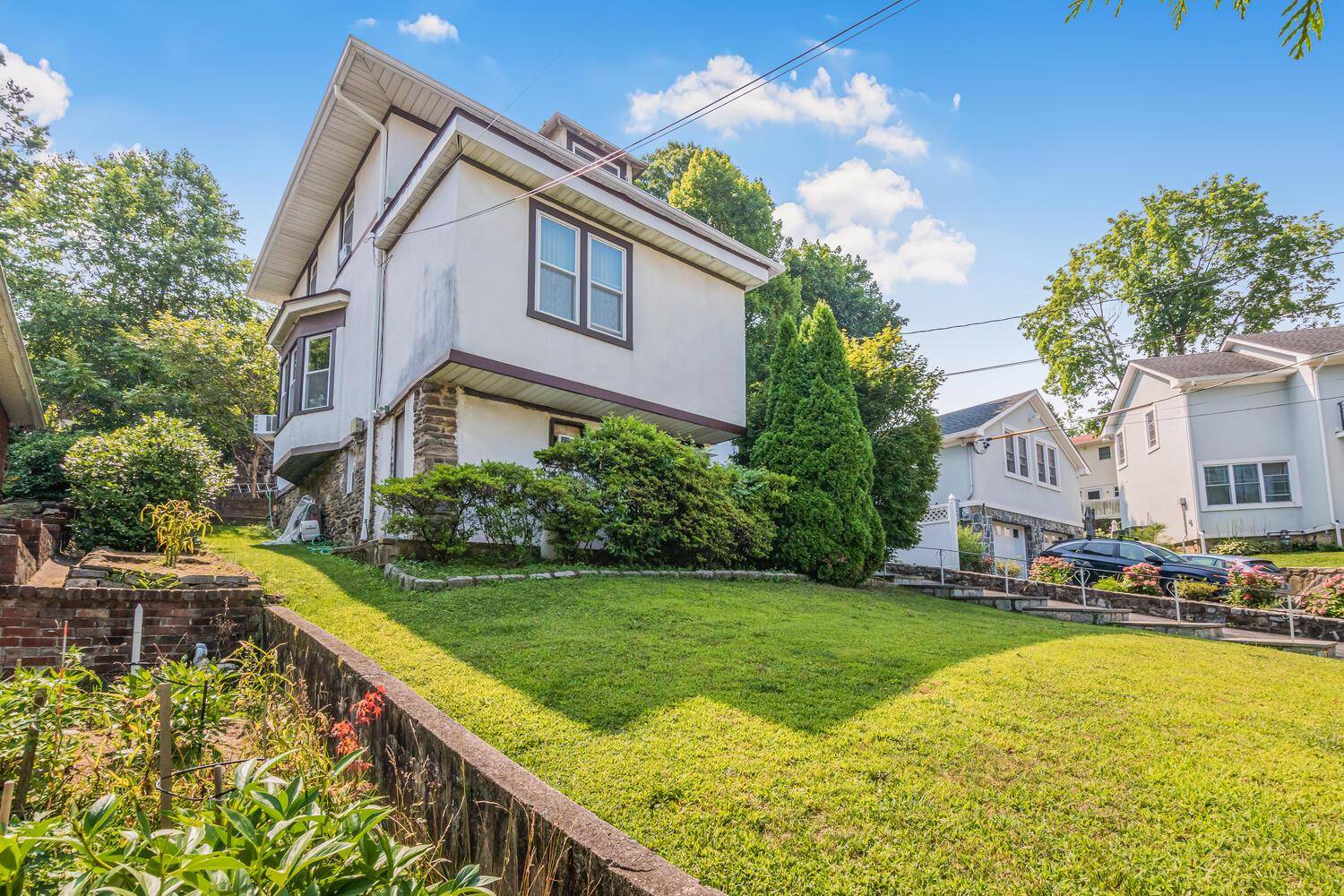 Yonkers, NY 10701,7 Elaine TER