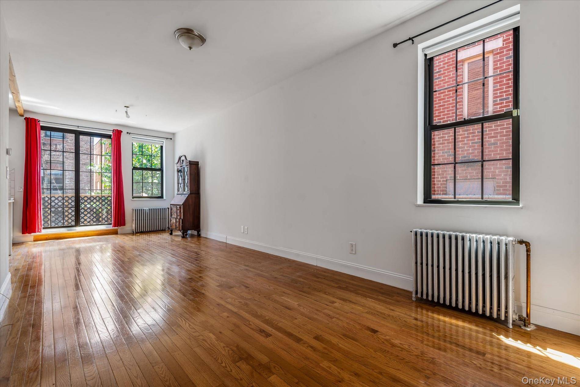 Astoria, NY 11102,26-19 14th PL