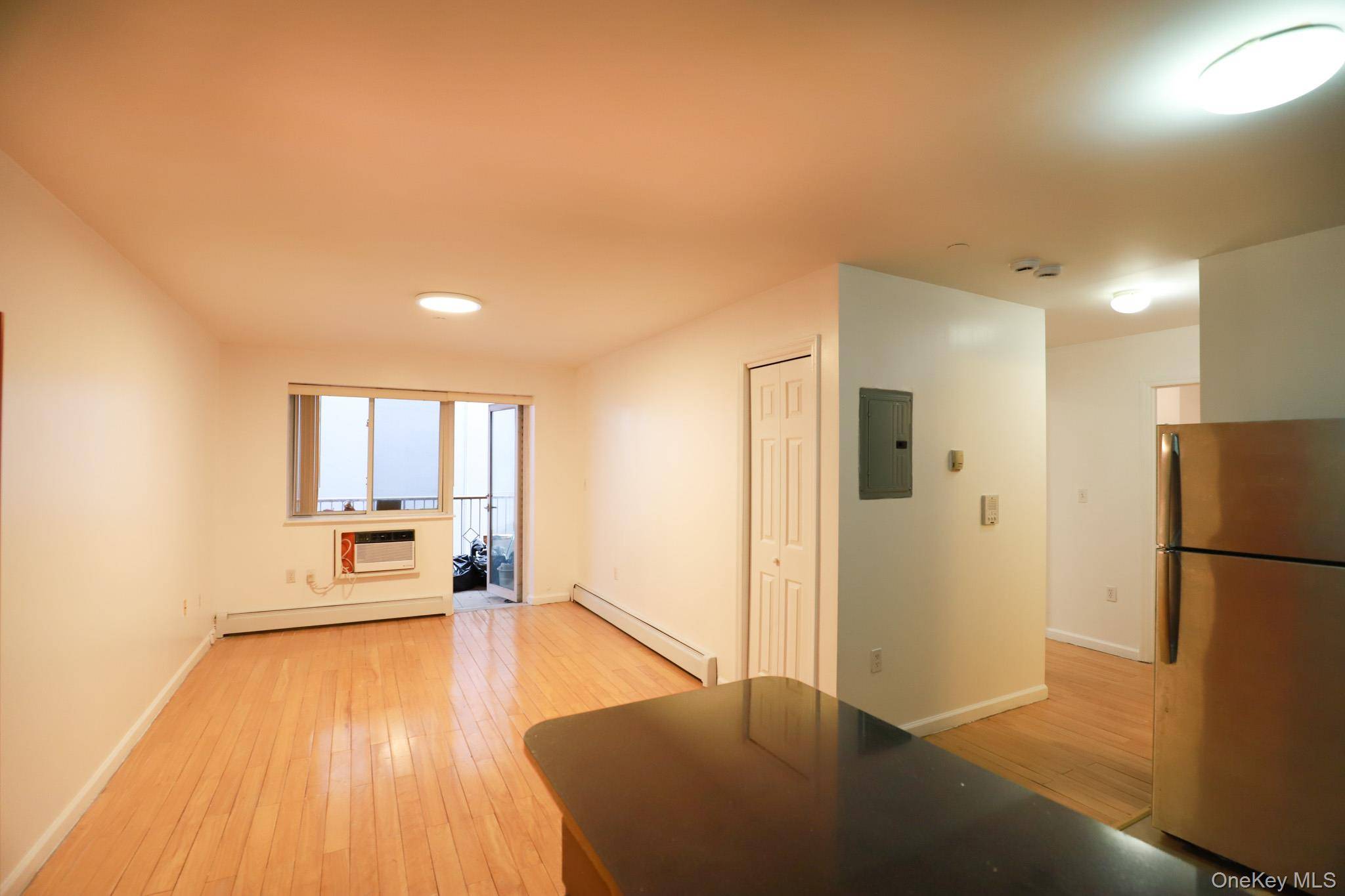 Flushing, NY 11355,42-11 Parsons BLVD #4B
