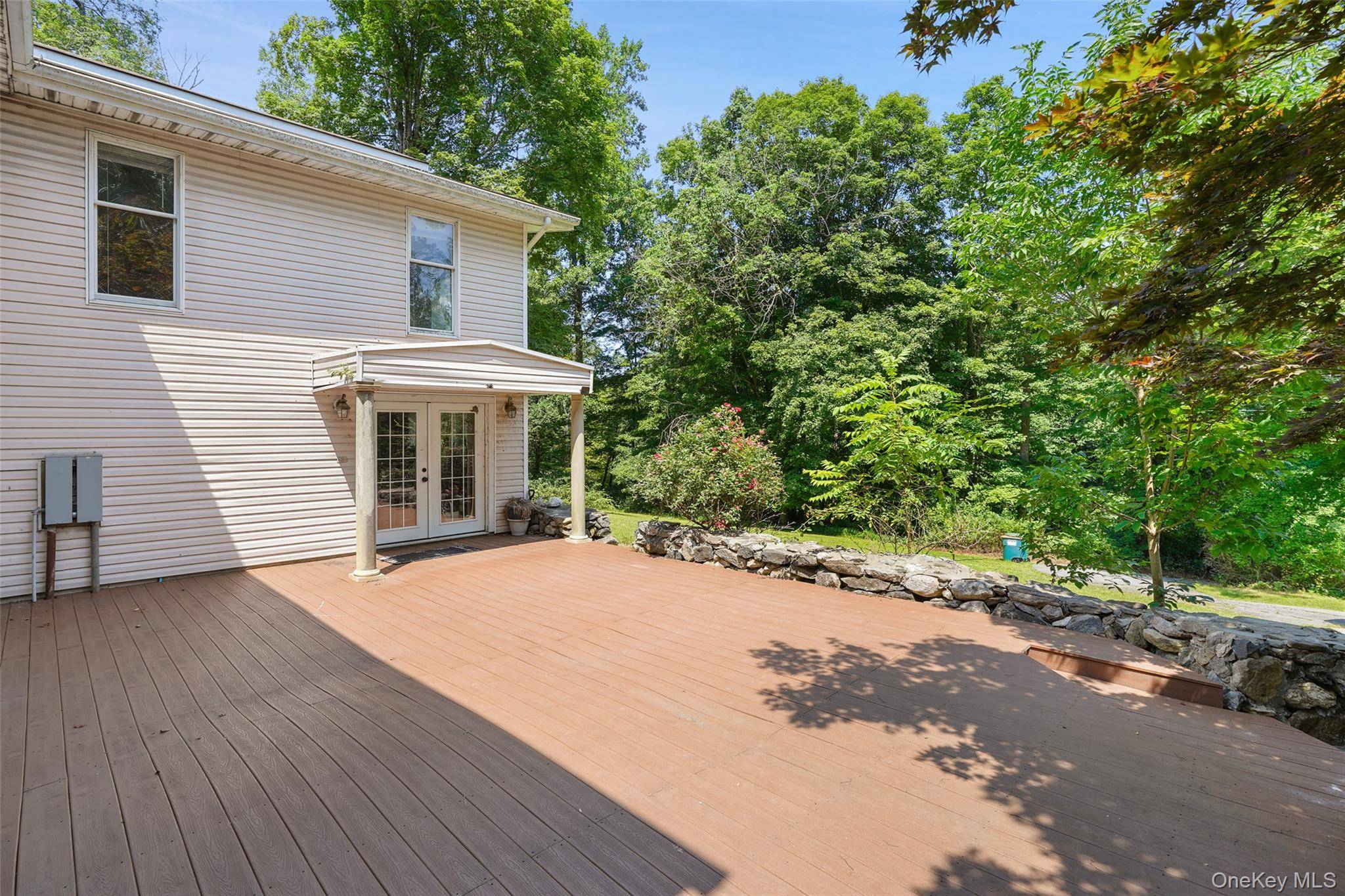 Carmel, NY 10512,401 Dixon RD