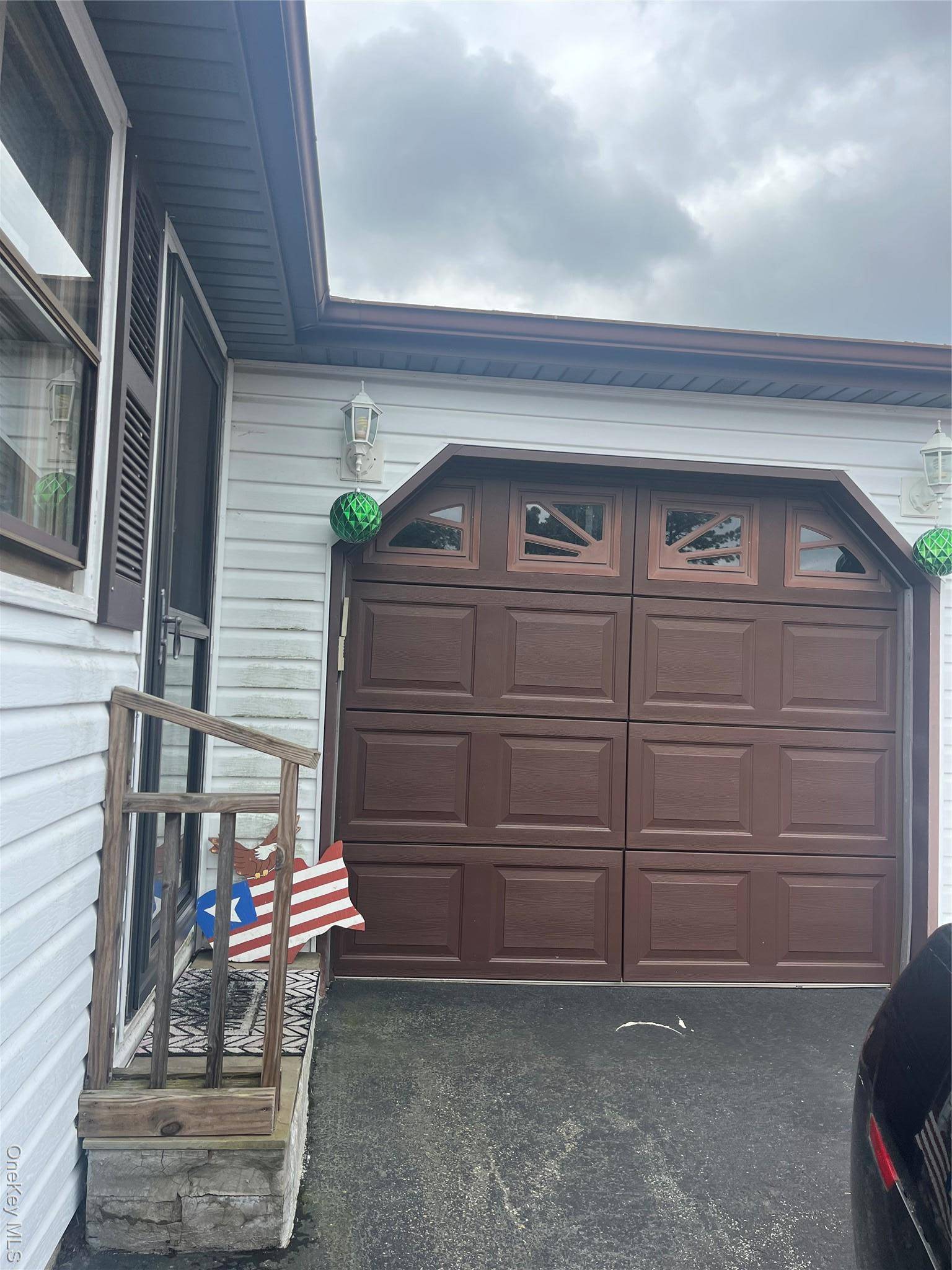 Manorville, NY 11949,93 Village CIR