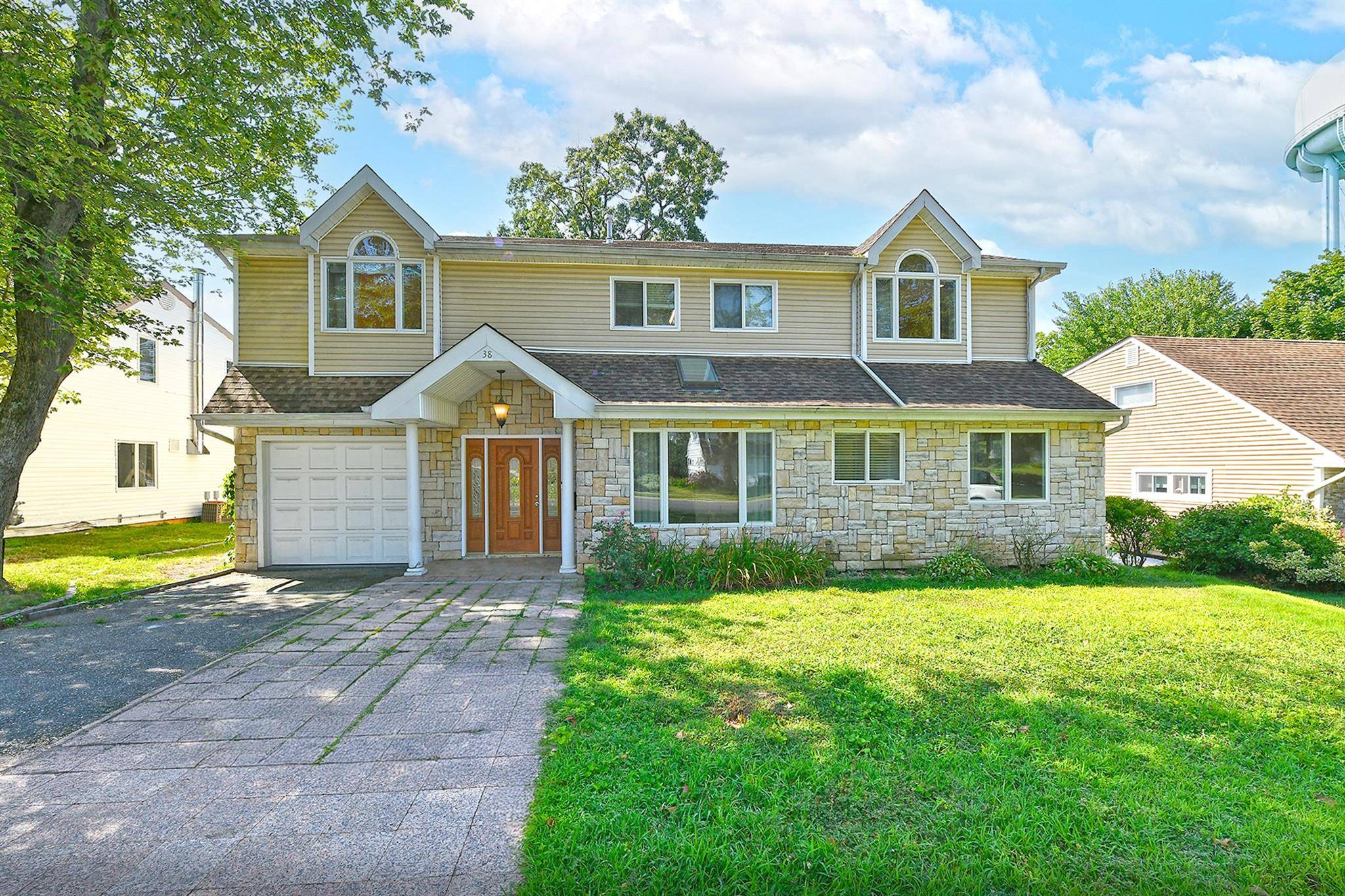 Port Washington, NY 11050,38 Wakefield AVE