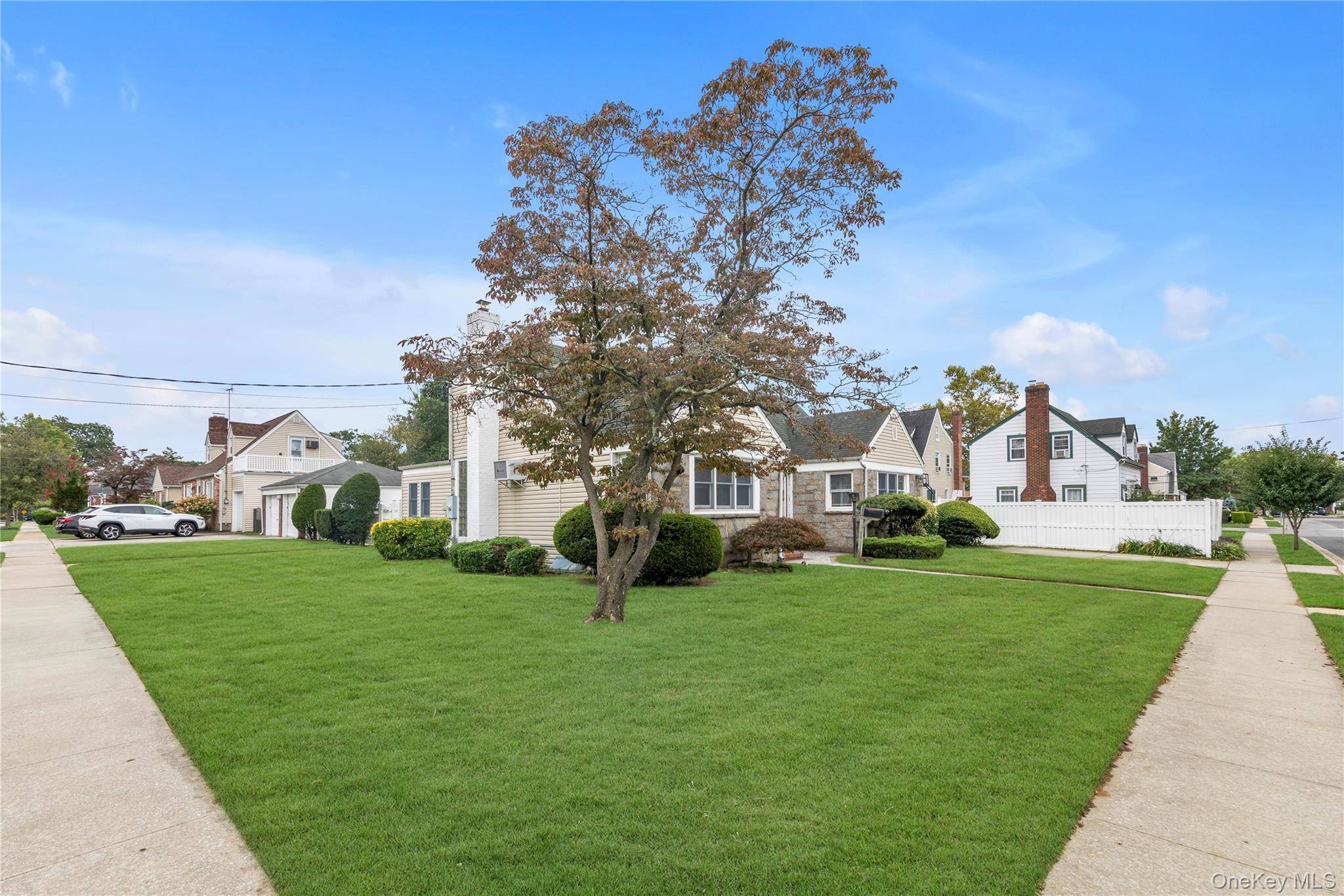 Valley Stream, NY 11580,56 Albermarle AVE