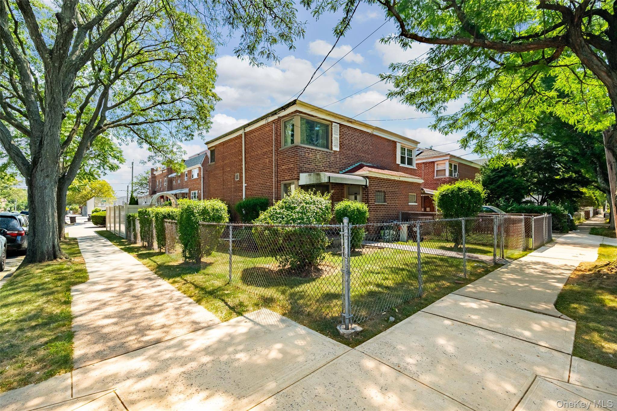 Bronx, NY 10466,4242 Ely AVE