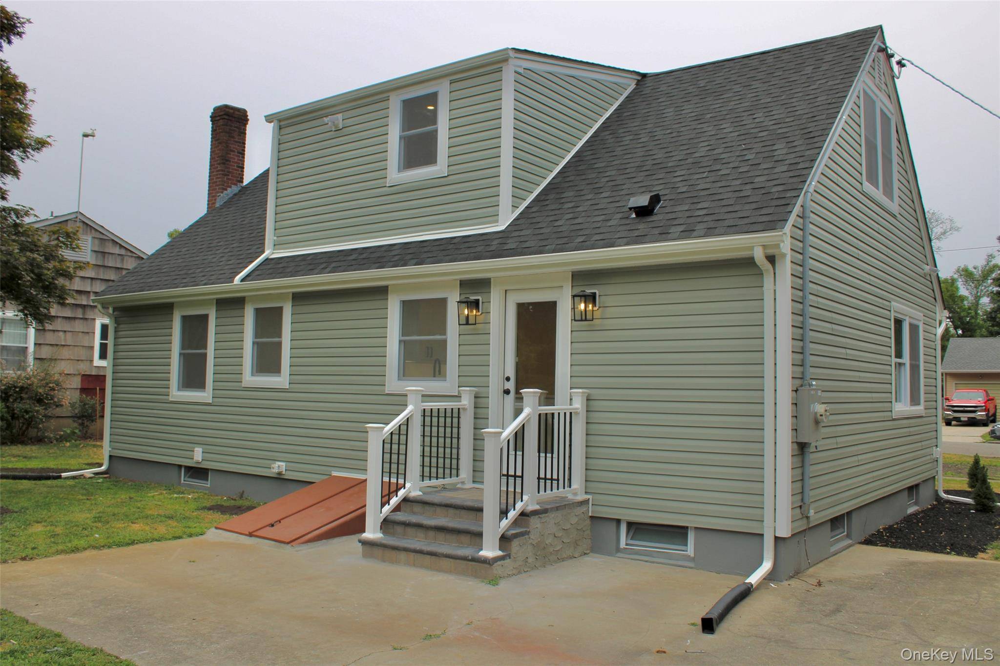 Riverhead, NY 11901,137 Merritts Pond RD