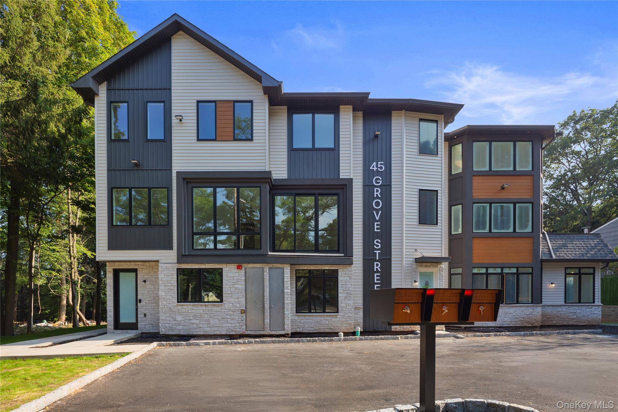 Monsey, NY 10952,45 Grove ST #201