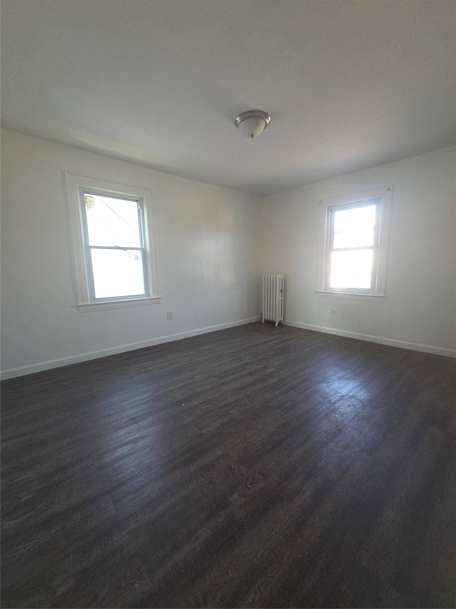 Saint Albans, NY 11412,10532 192nd ST