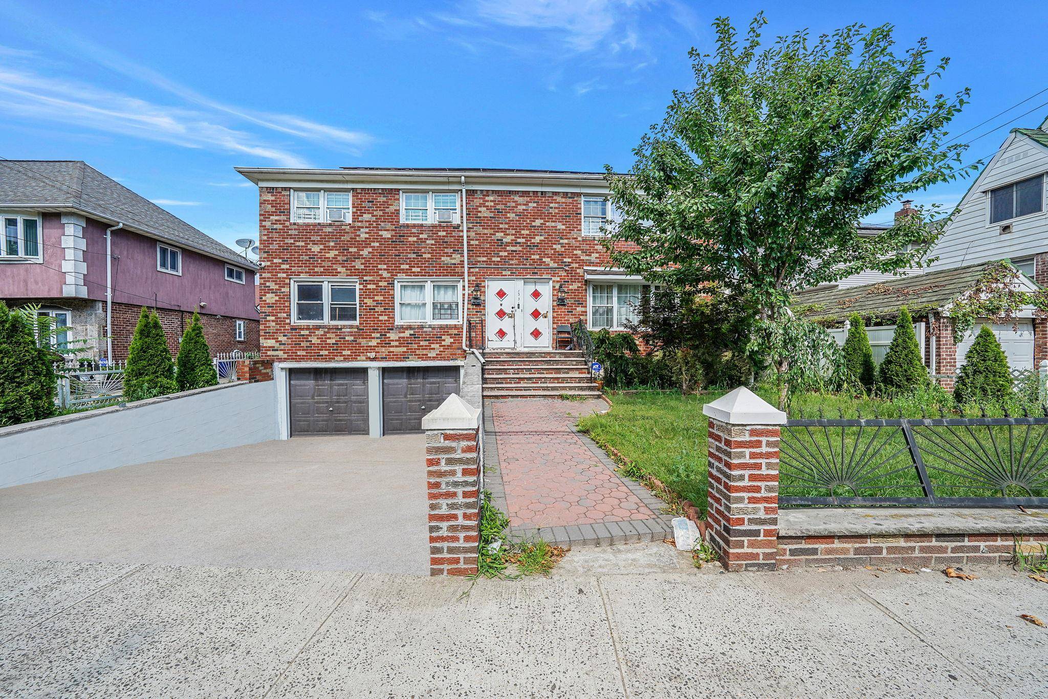 Jamaica Estates, NY 11432,8331 168th ST