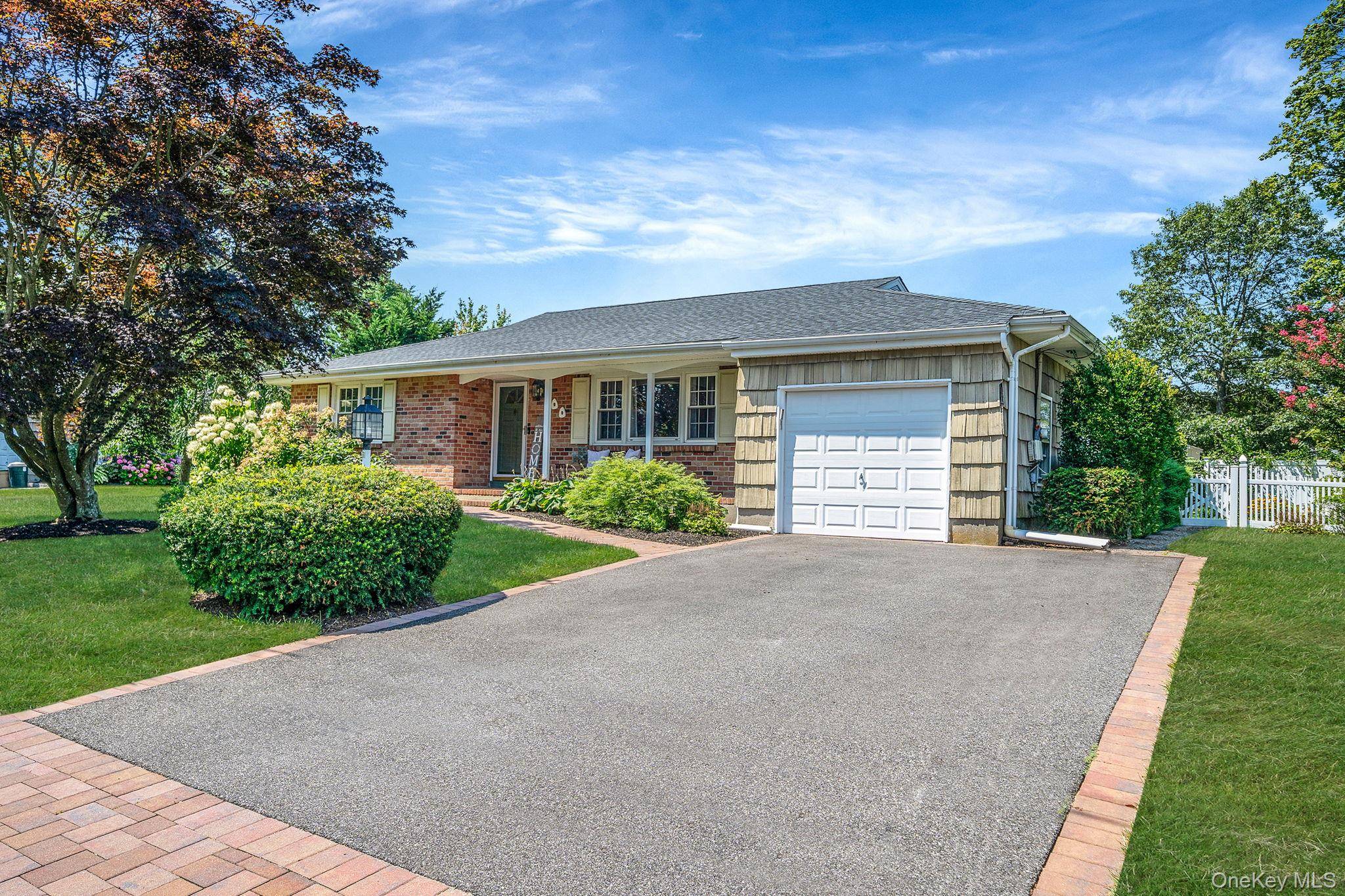 Bayport, NY 11705,100 Barrett AVE