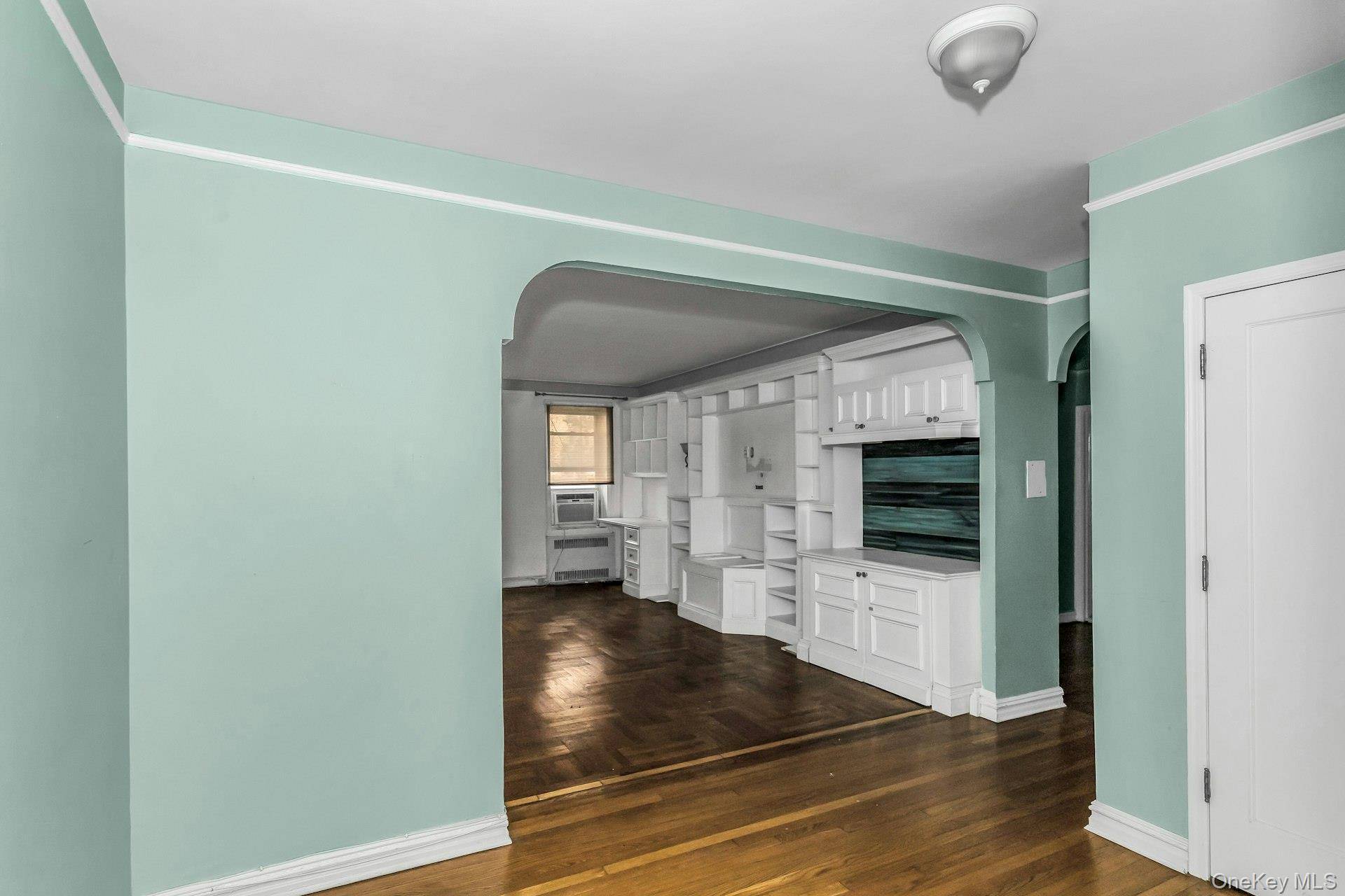 Forest Hills, NY 11375,111-39 76 RD #B7