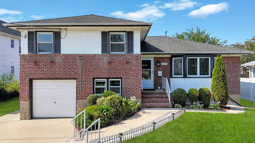 Hicksville, NY 11801,129 8th ST