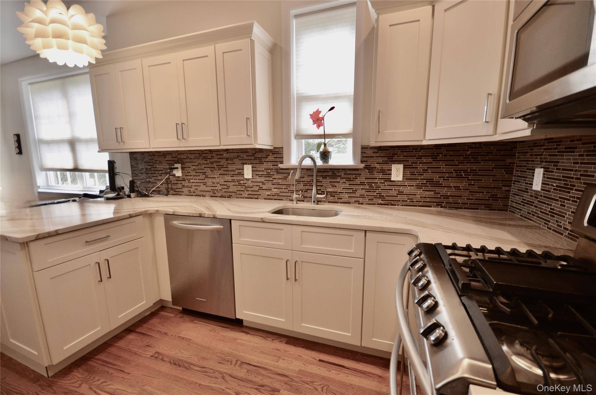 Melville, NY 11747,679 Balfour PL