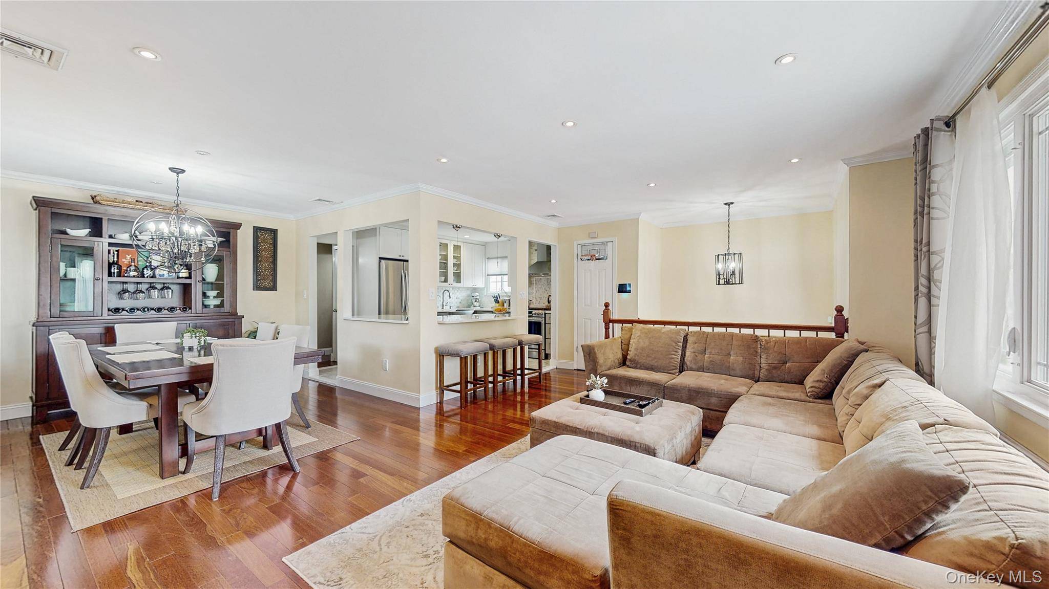 Valley Stream, NY 11580,110 Roeckel AVE