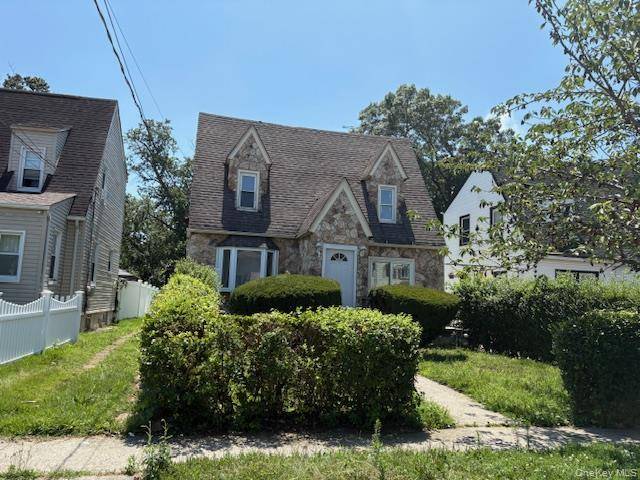 Freeport, NY 11520,110 Woodside AVE