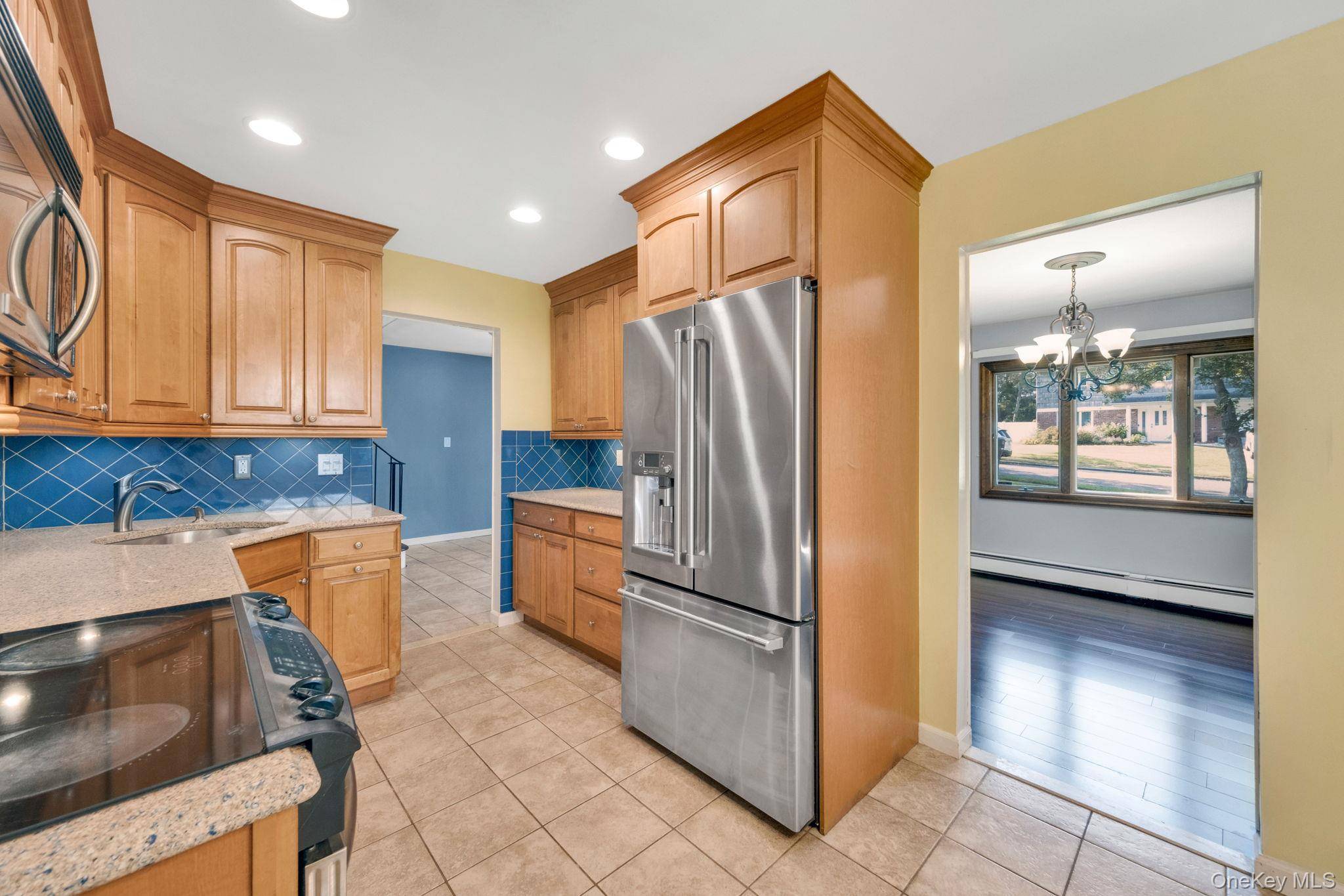 East Northport, NY 11731,5 Montrose LN