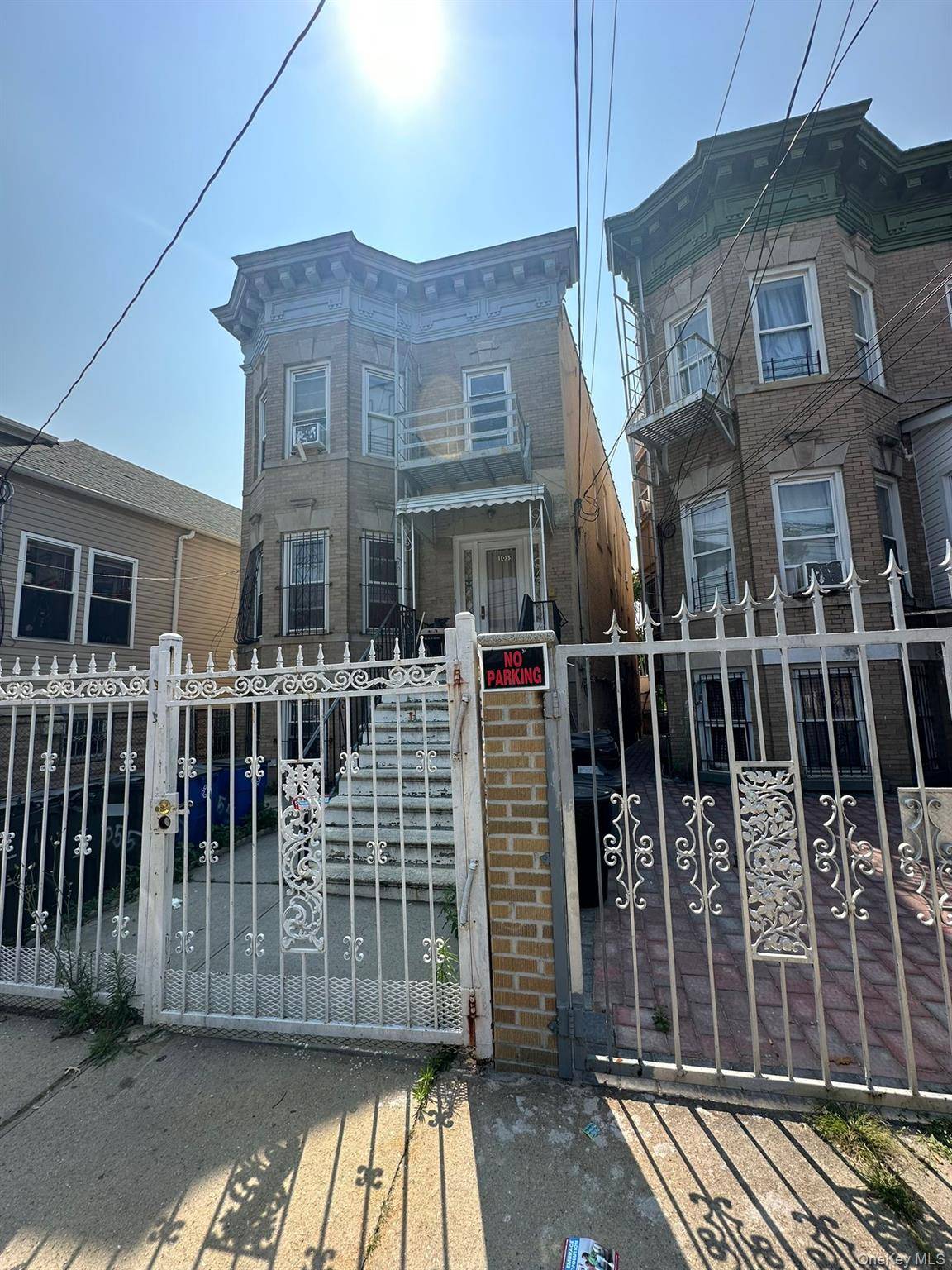 Bronx, NY 10472,1055 Virginia AVE