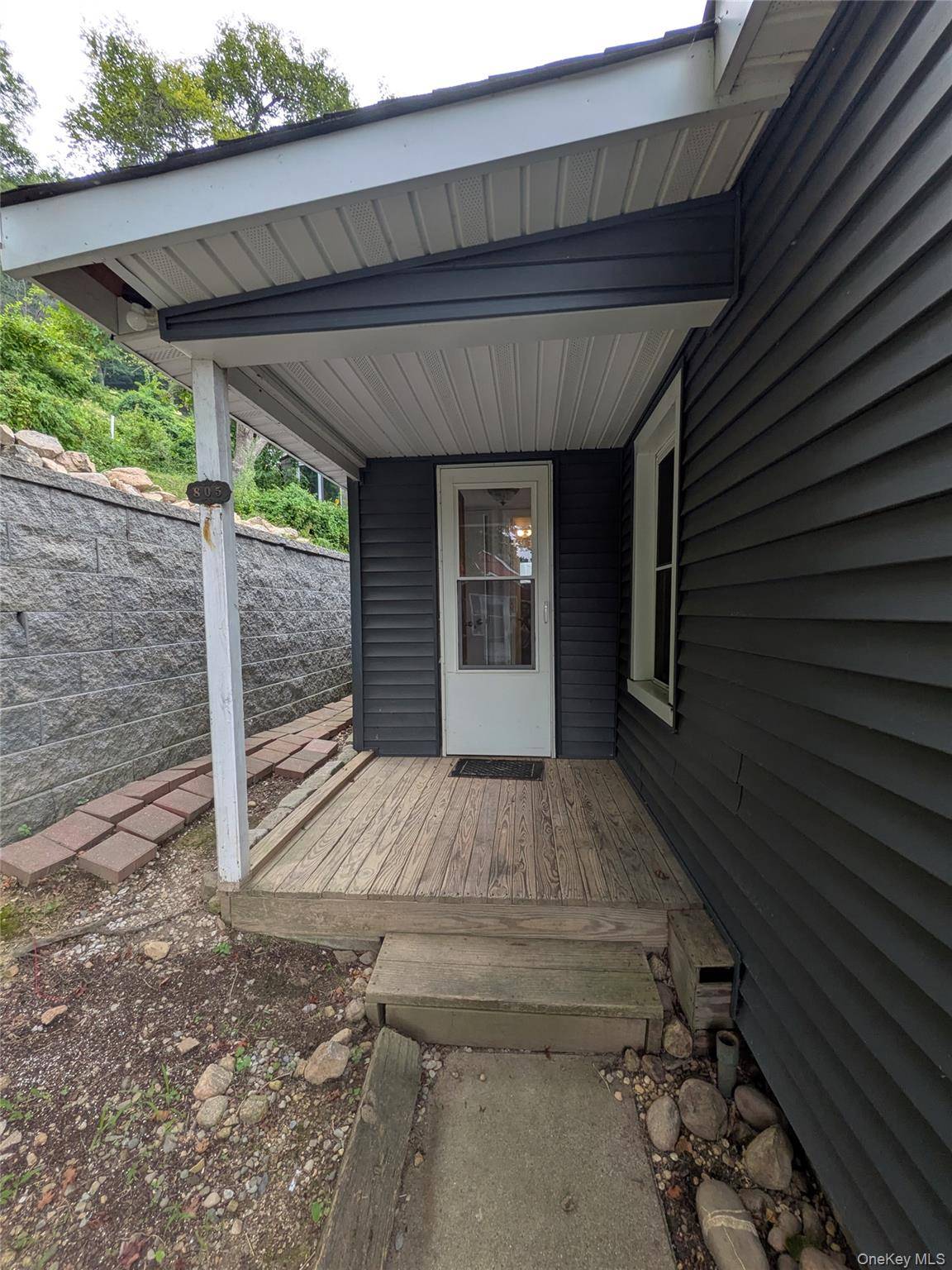 Tomkins Cove, NY 10986,805 N Liberty DR #1