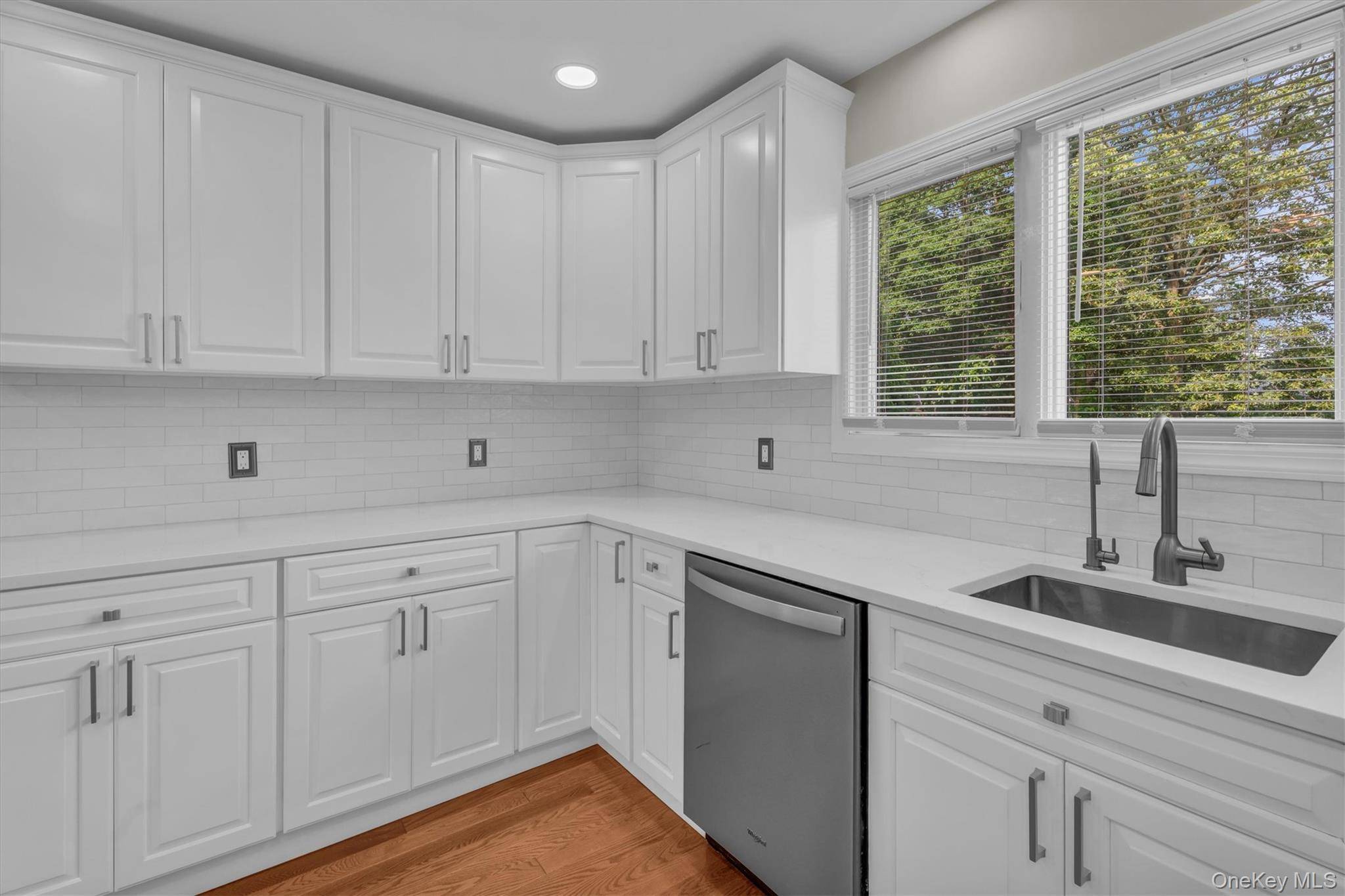 Ronkonkoma, NY 11779,2810 Chestnut AVE