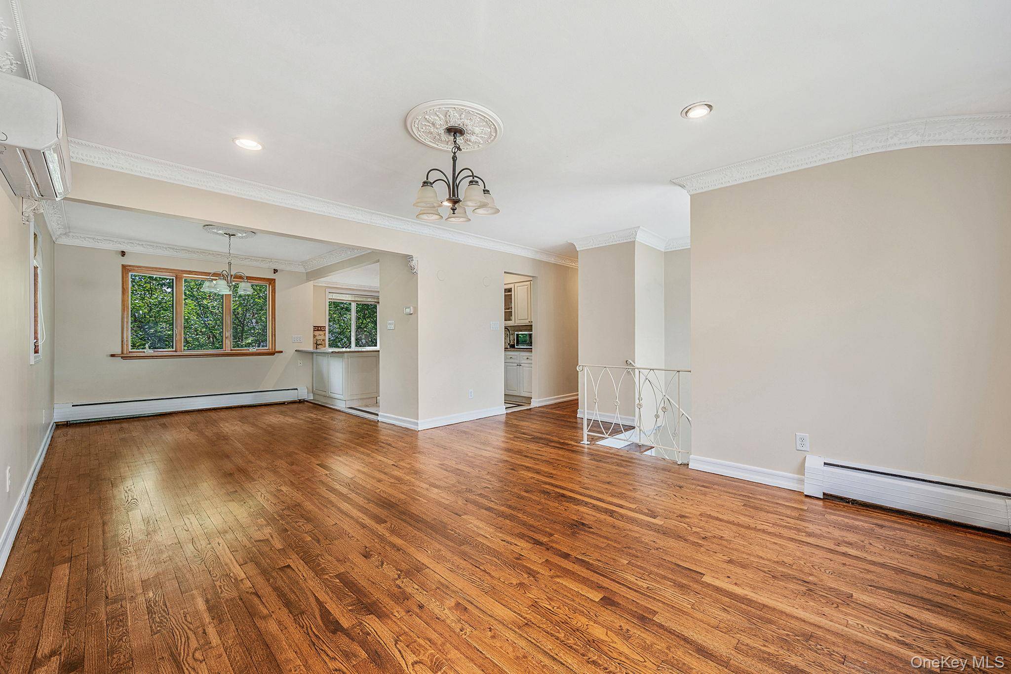 Levittown, NY 11756,1 Mason CT