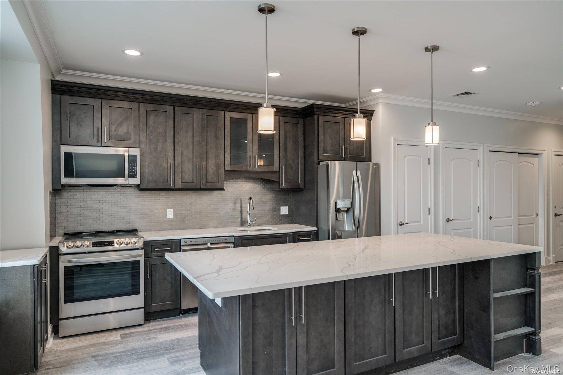 Huntington, NY 11743,110 New York AVE #2B