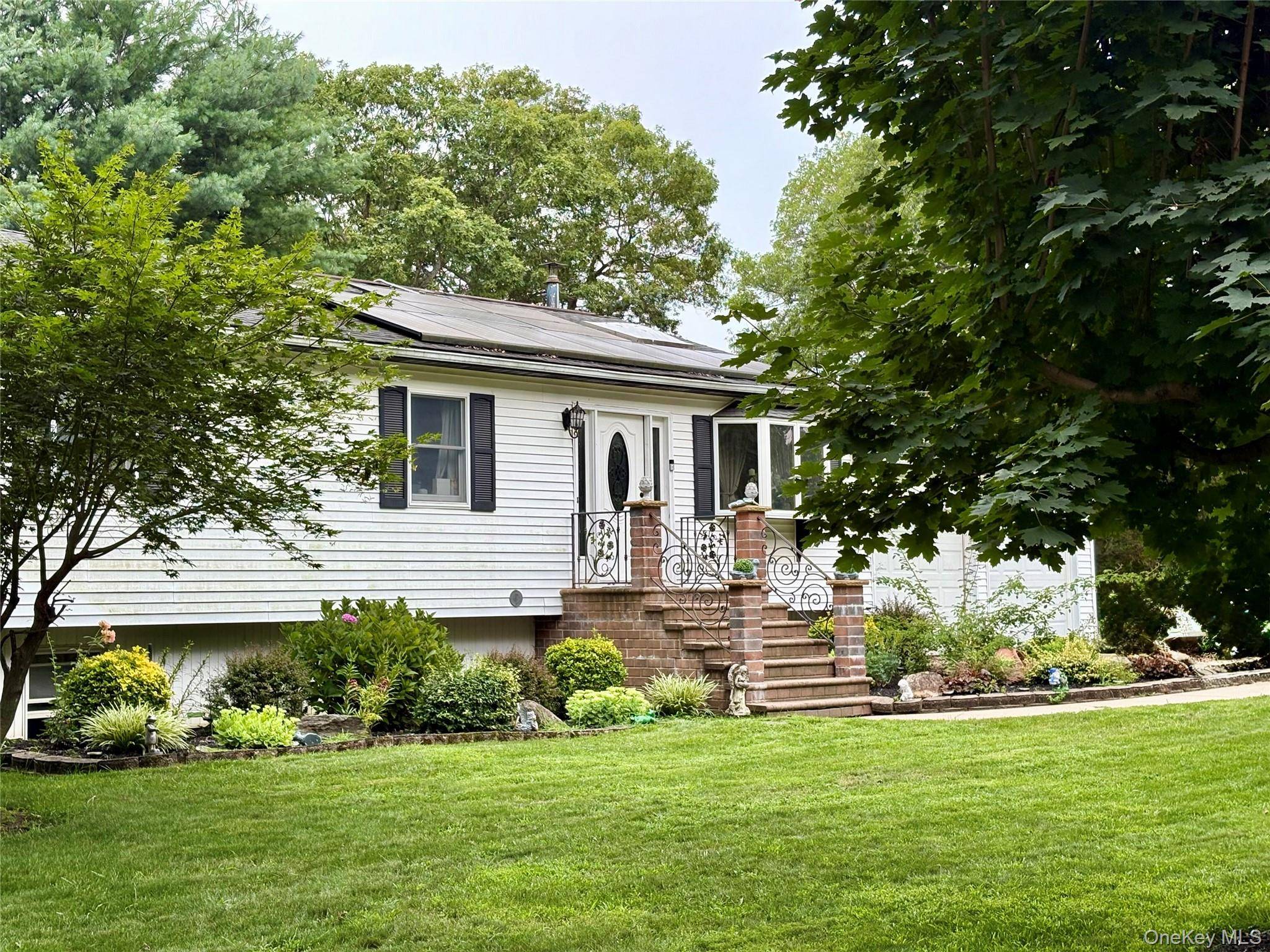 Port Jefferson Station, NY 11776,10 Joanna PL