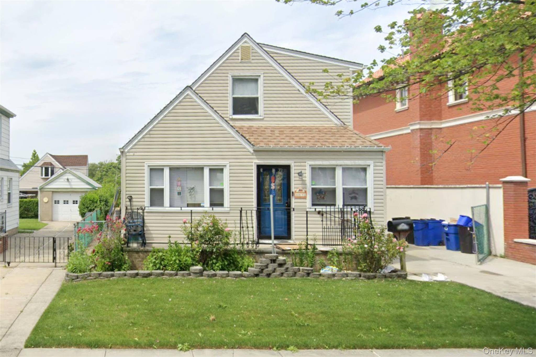 Whitestone, NY 11357,166-51 20th Rd